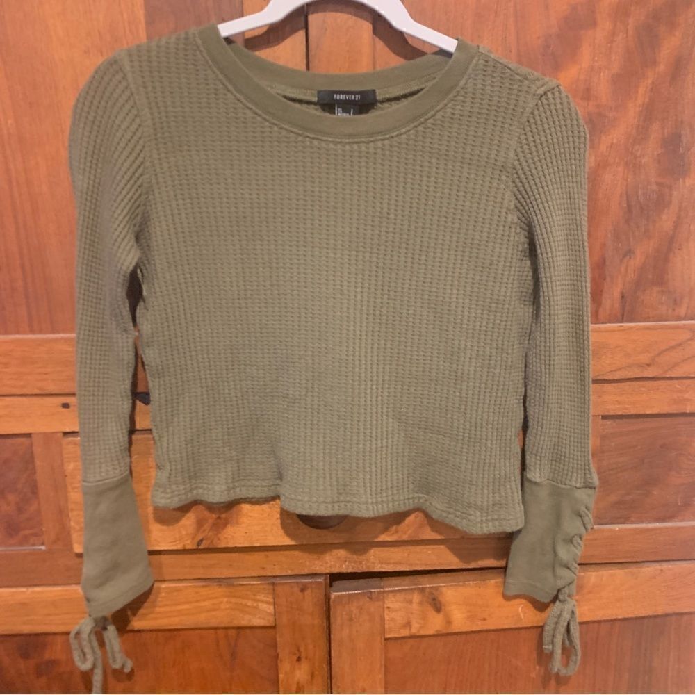 Forever 21 long sleeve crop top thermal style size junior smal